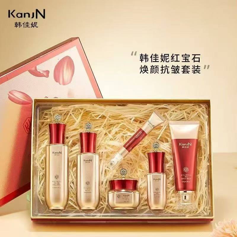 韩佳妮红宝石换颜抗皱套盒